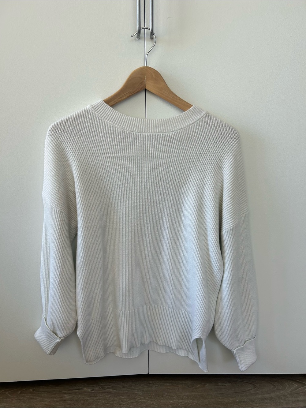 Whited Ribbed Women's Sweater